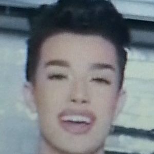 Meet your Posher, Izzy